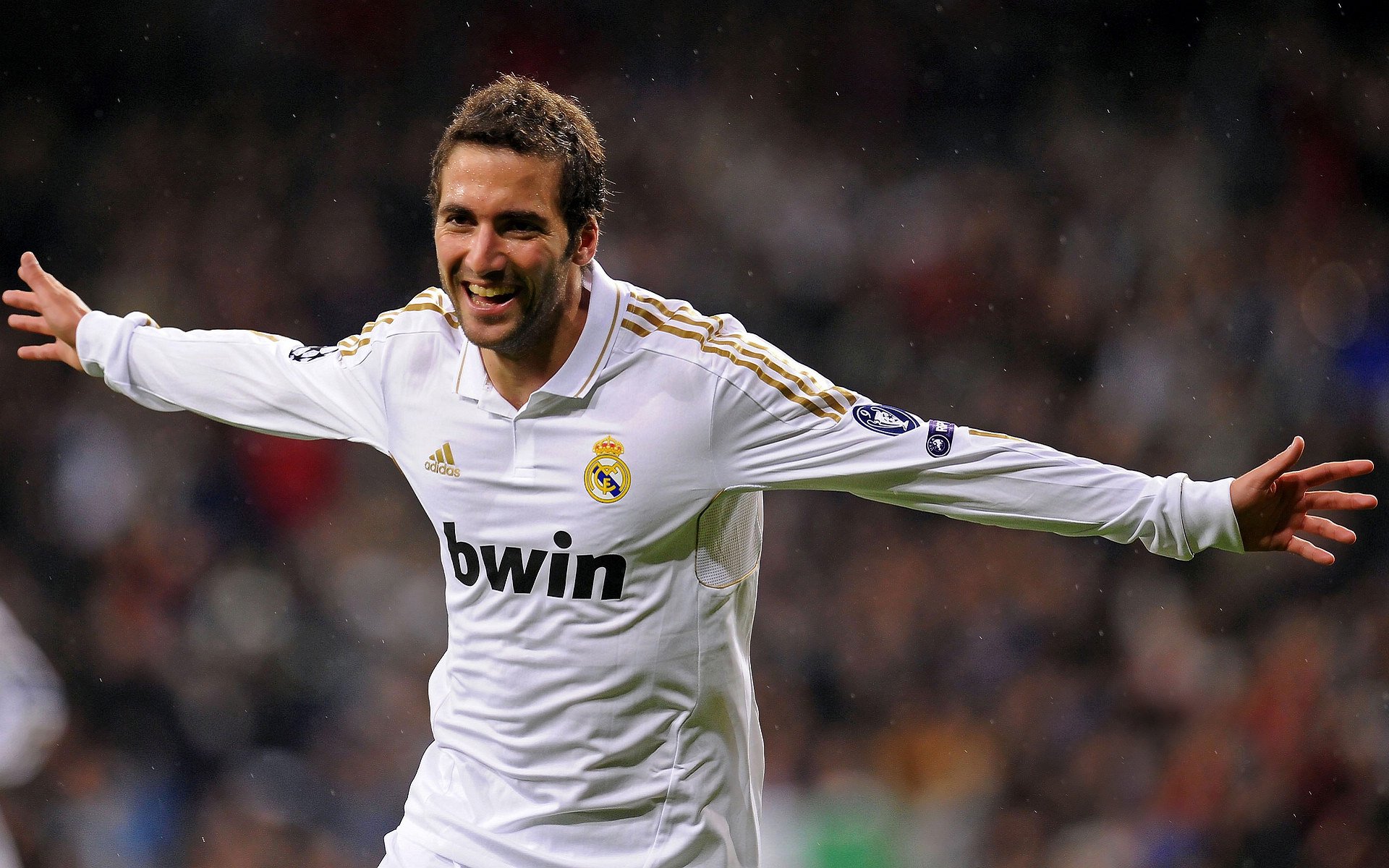 开云体育-奥亚尔萨瓦尔点燃赛场，墨西哥一波流带走美国，诠释北美足坛新秩序