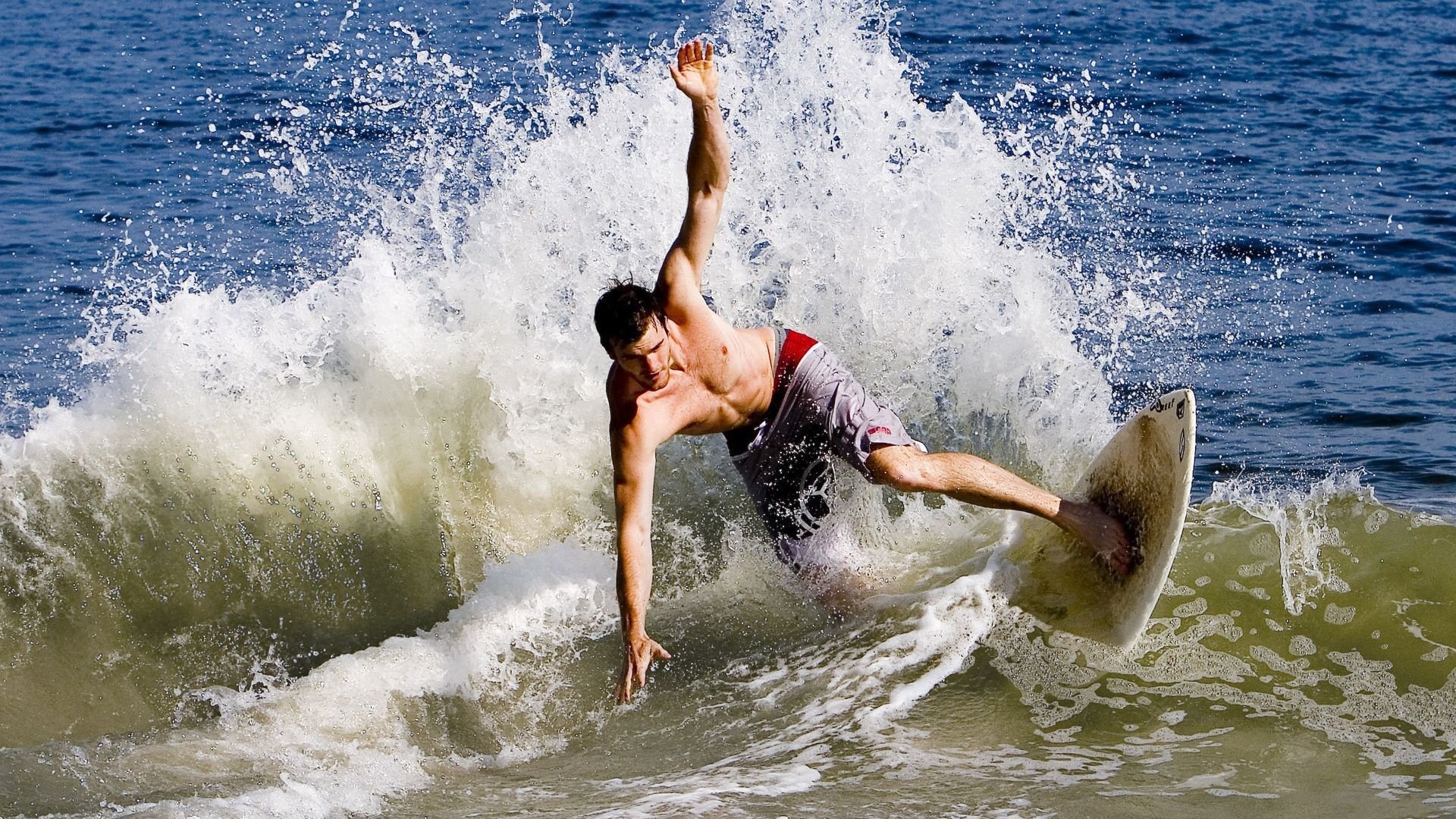 浙江队掀翻勇士，马克西如何成为改写比赛的关键先生