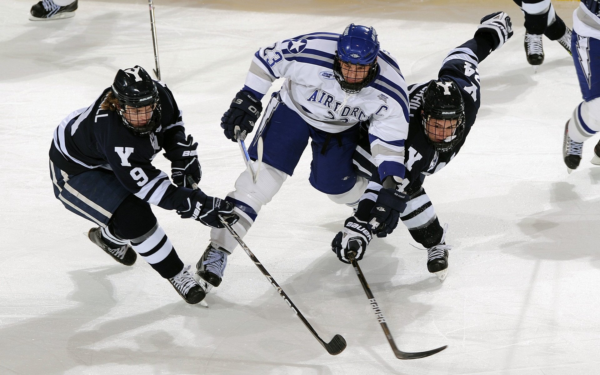 双线奏凯，德国战车力克C罗领衔葡萄牙，马龙率队续写国乒传奇